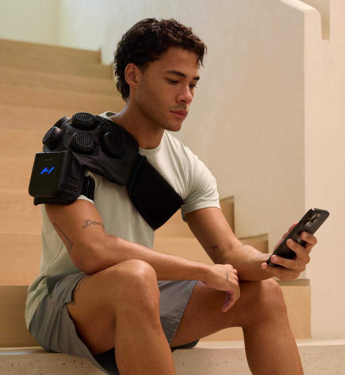 hyperice-x-2-shoulder-k-lte-w-rme-therapie-schulter image 2